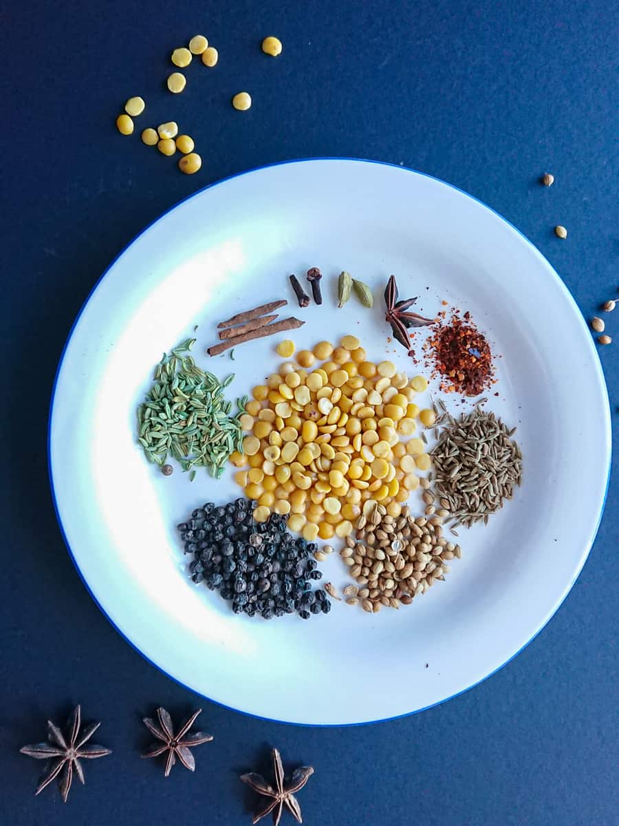 ingredients for spice blend for curried chickpea soup recipe