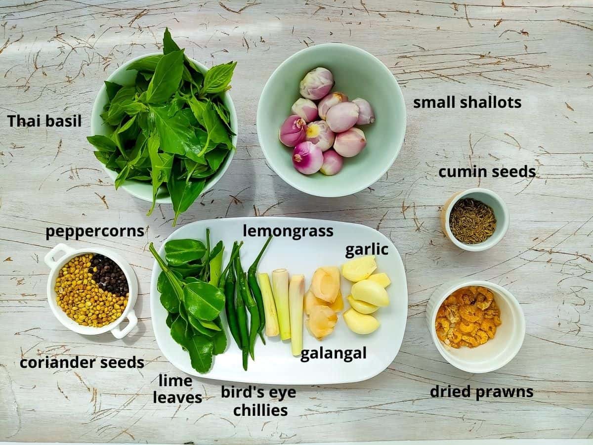 Labelled ingredients for Thai green curry paste.