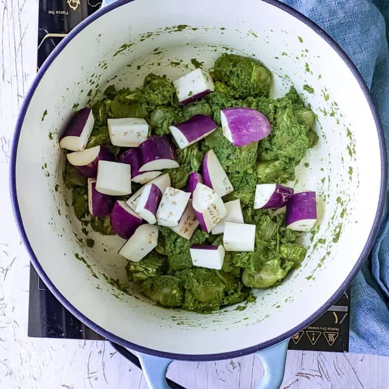 Keto Thai Green Curry With Chicken (Gaeng Keow Wan Gai) - Go Healthy ...