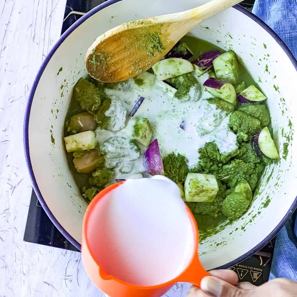 Keto Thai Green Curry With Chicken (Gaeng Keow Wan Gai) - Go Healthy ...