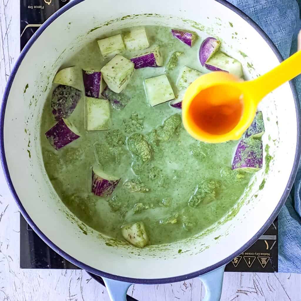 Keto Thai Green Curry With Chicken (Gaeng Keow Wan Gai) - Go Healthy ...
