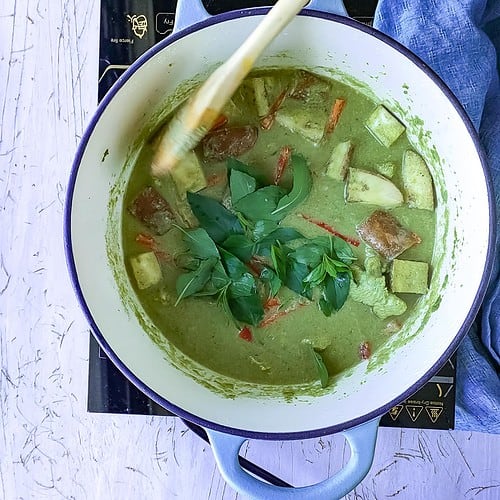 Keto Thai Green Curry With Chicken (Gaeng Keow Wan Gai) - Go Healthy ...